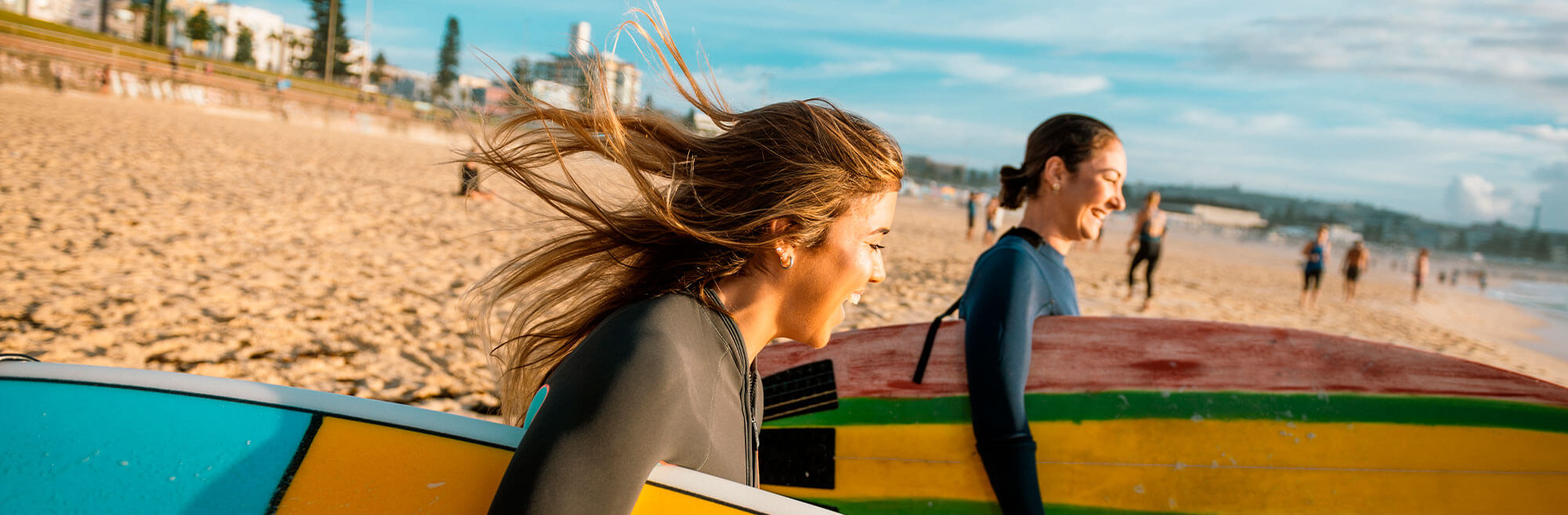 exchange student  fanno surf durante l'anno all'estero 